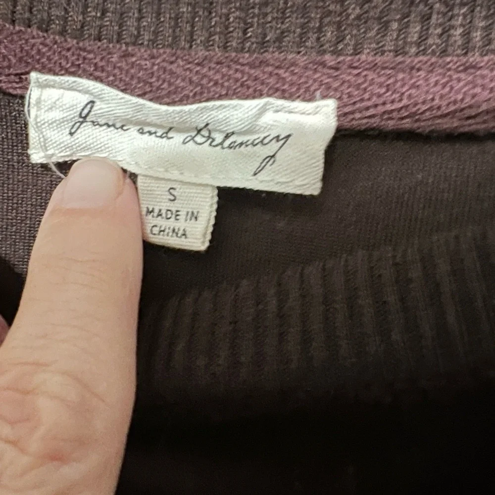 Rich Brown Velour Long Sleeve Top with front pockets. NWOT - Picture 5 of 5